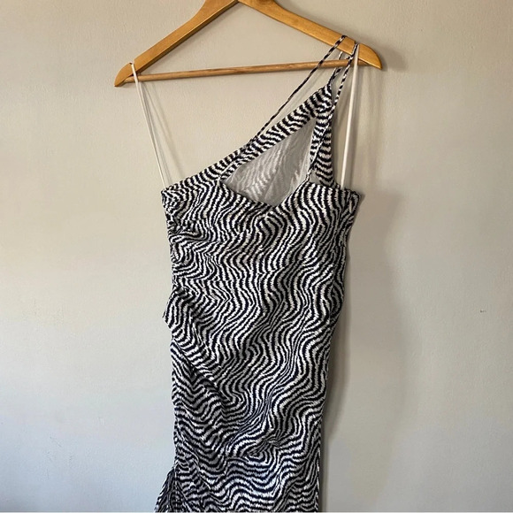 NWOT Cinq A Sept Silk Christel Ruched One Shoulder Silk Dress in White and Navy - Picture 7 of 9
